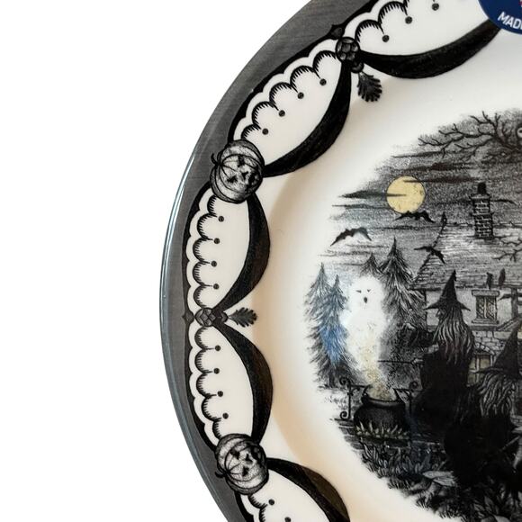 Royal Stafford Halloween Salad Plates 8.5in Porcelain Set of 2 Spooky Boo New - Picture 8 of 15